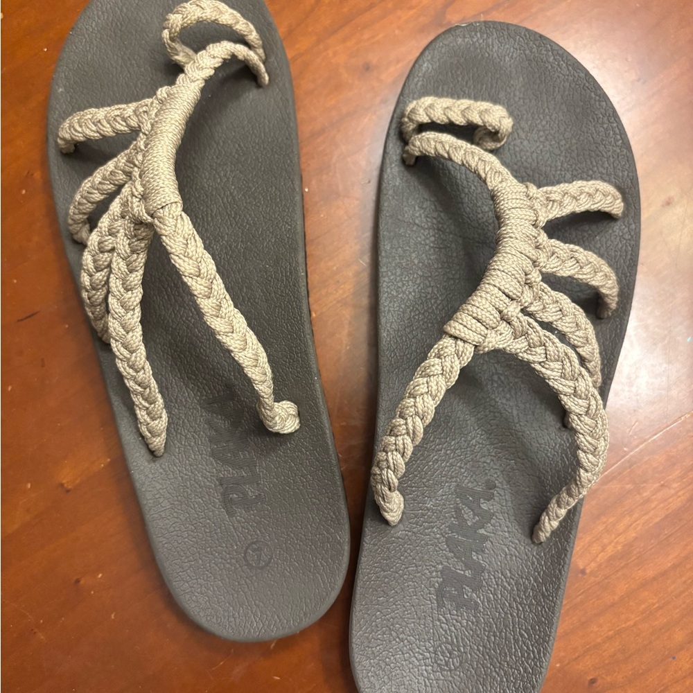 Stylish Tan Sandals with Arch Support